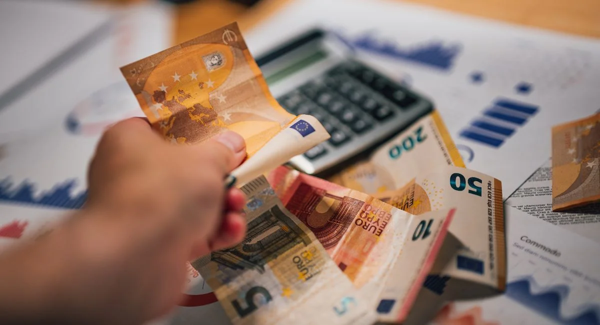 Illustration, moderniser la gestion bulletins de paie
